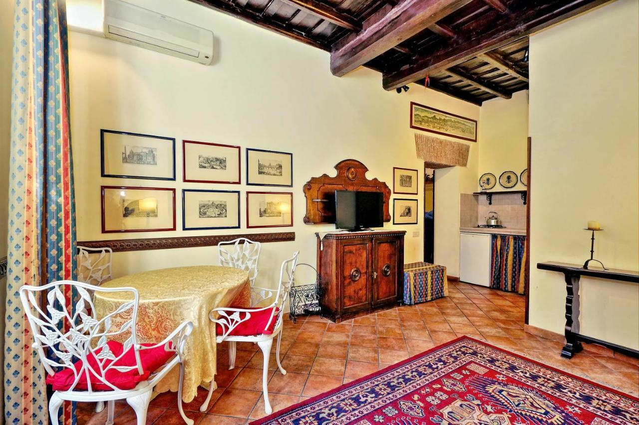 Appartamento Sforza A Monti Rome Bagian luar foto