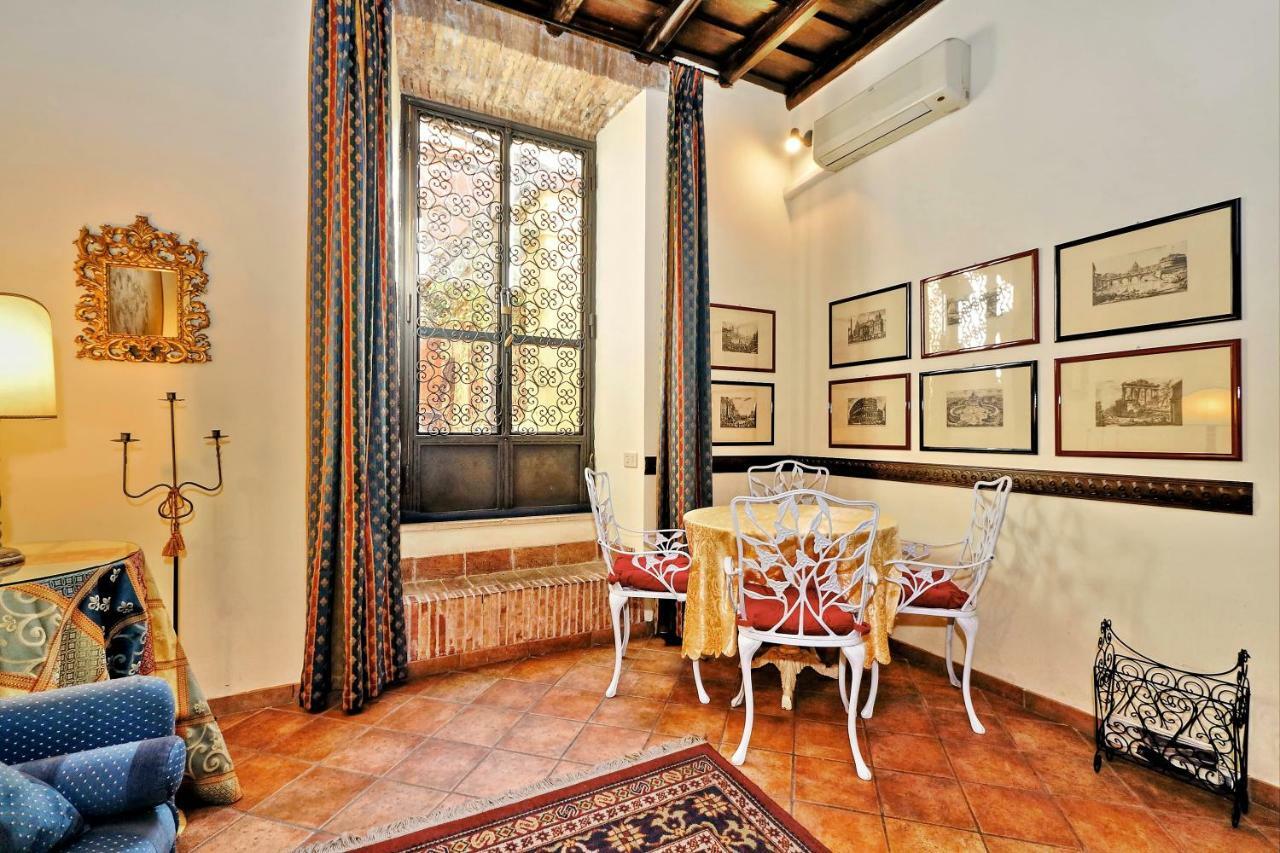 Appartamento Sforza A Monti Rome Bagian luar foto